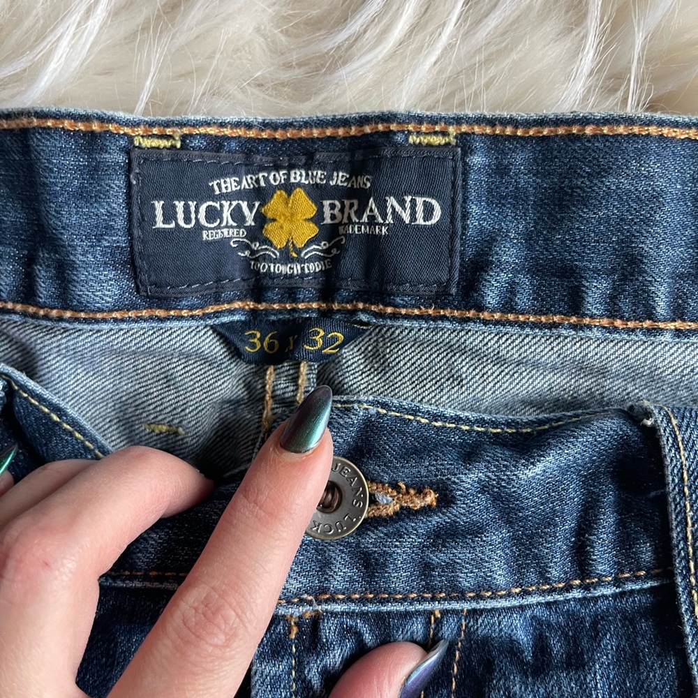 Lucky Brand 487 Relaxed Fit Boot Cut Jean 36x32 - Picture 4 of 6